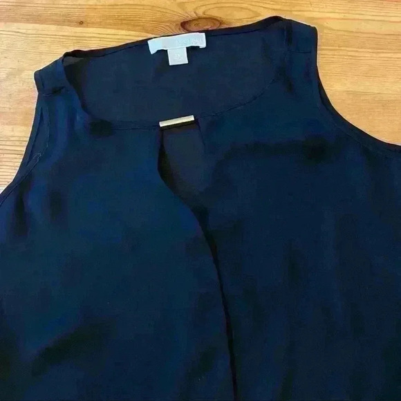 Michael Kors sleeveless top - Picture 5 of 11